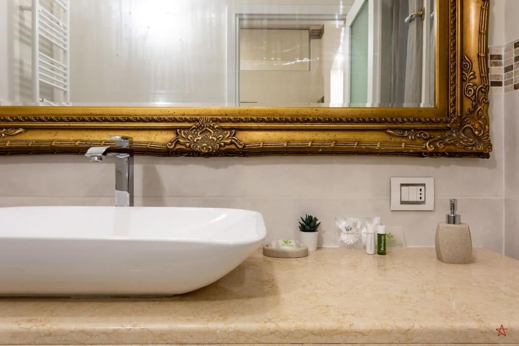 Arena-Center Luxury Apartment Verona Eksteriør bilde
